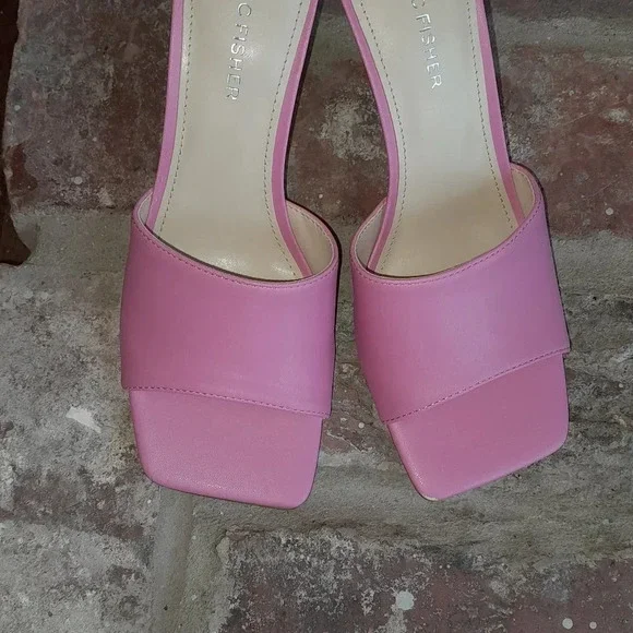 Marc Fisher Danria Med. Pink Sandal - Picture 9 of 12